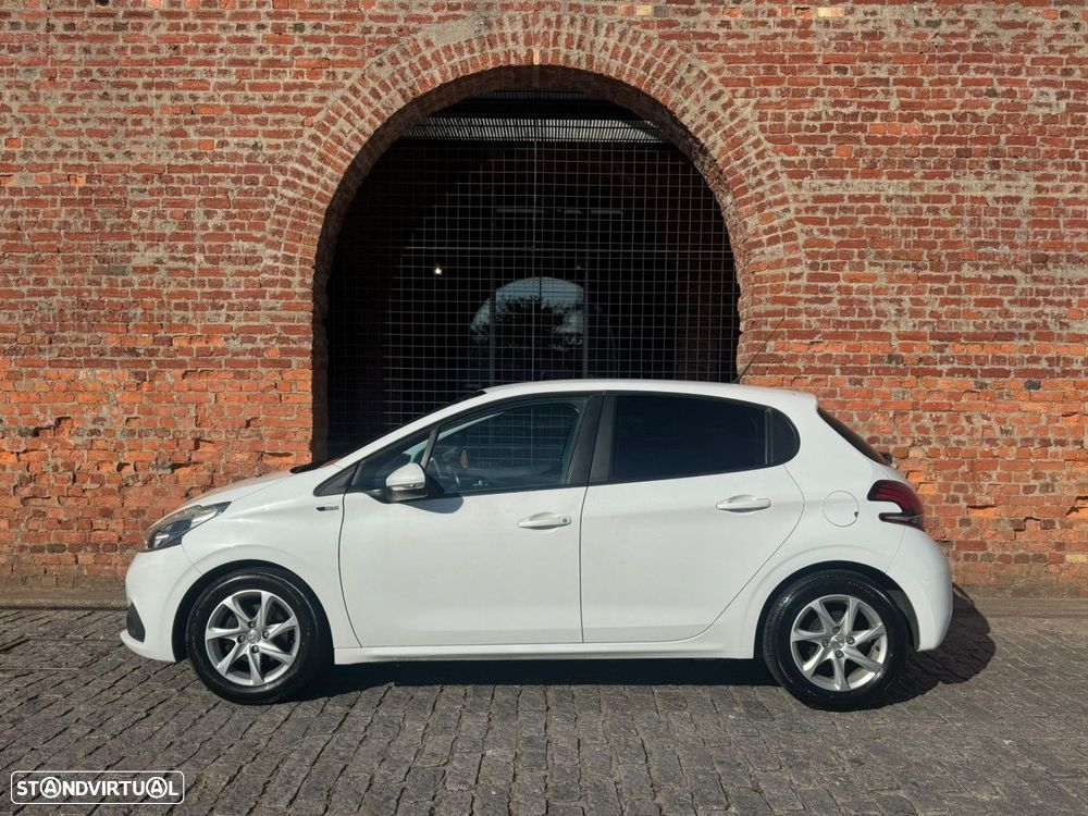 Peugeot 208 1.6 BlueHDi Style - 3