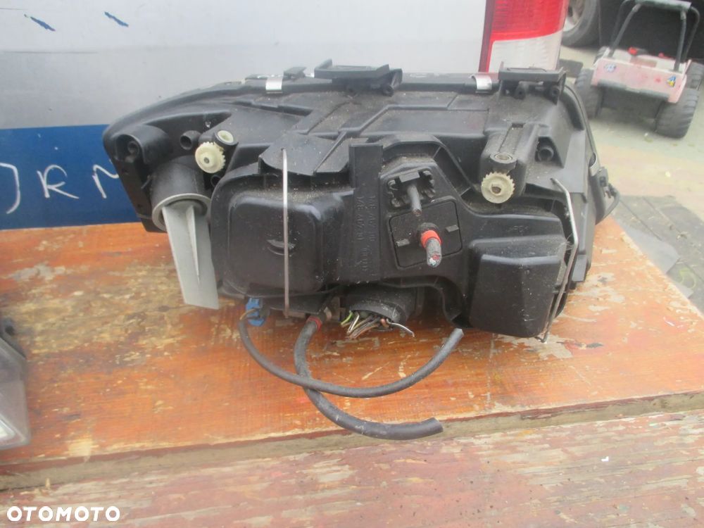 lampa PRAWA  Audi A6 C5 Xenon Hella Europa - 3