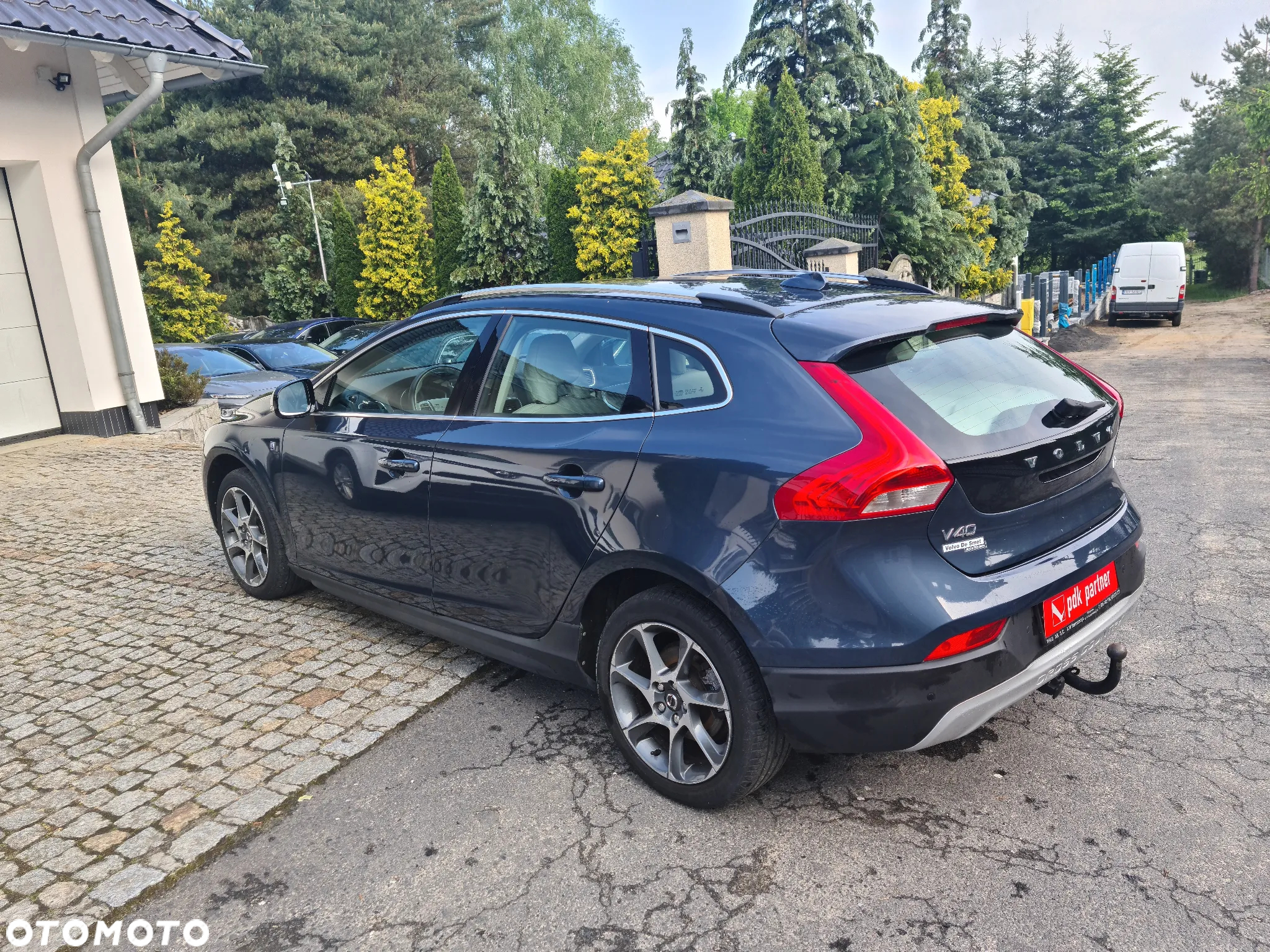 Volvo V40 D2 Drive-E R-Design Momentum - 28