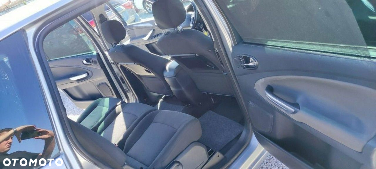 Ford S-Max - 18