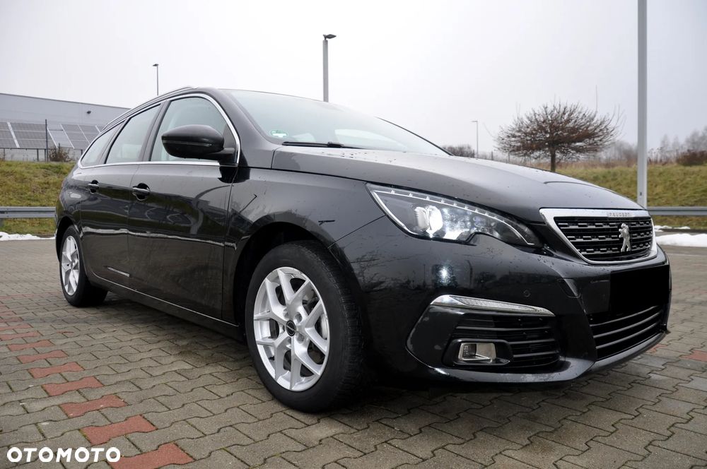 Peugeot 308 BlueHDi 130 EAT8 Black Edition - 12