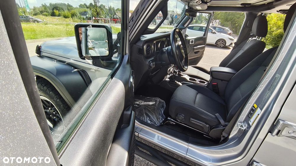 Jeep Wrangler - 37