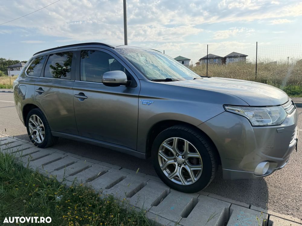 Mitsubishi Outlander 2.0 4WD - 10