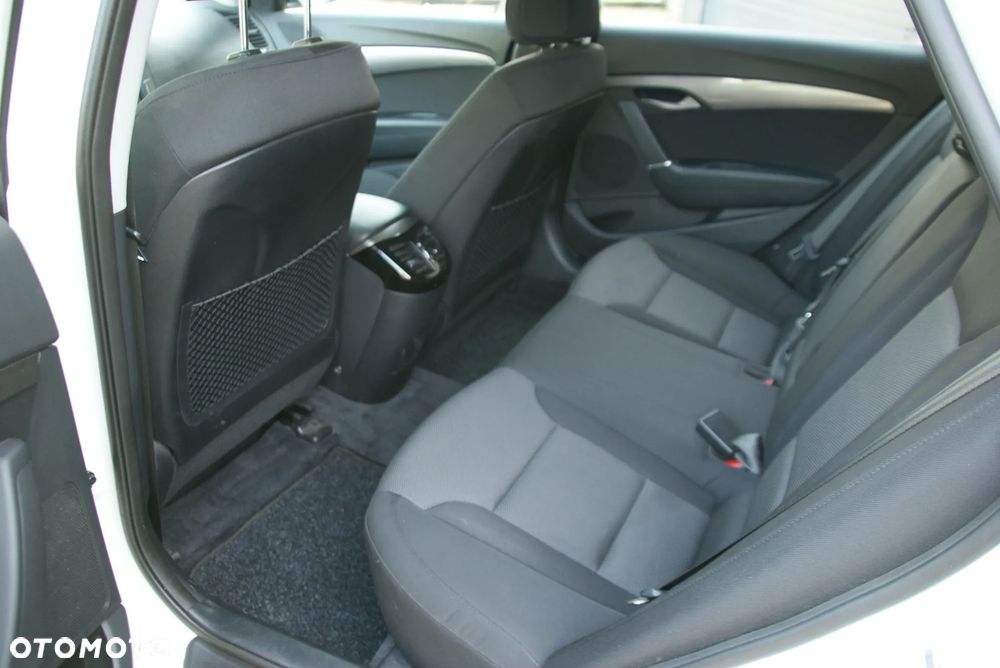Hyundai i40 Kombi blue 1.6 Classic - 10