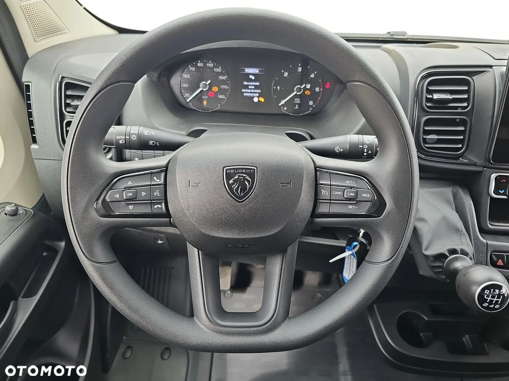 Peugeot BOXER Furgon L2H1 - 18