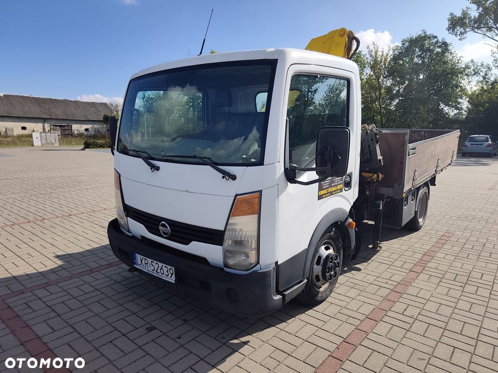 Nissan CABSTAR - 1