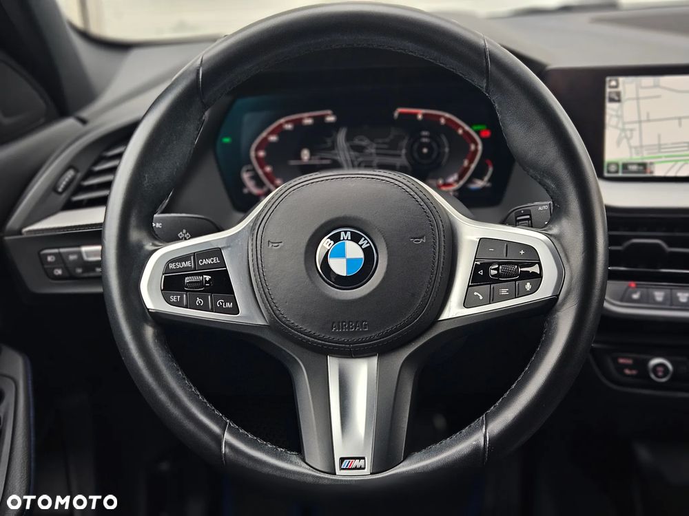 BMW Seria 1 - 33