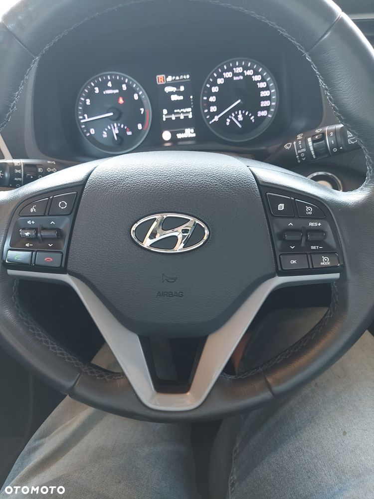 Hyundai Tucson 1.6 GDI BlueDrive Comfort 2WD - 18