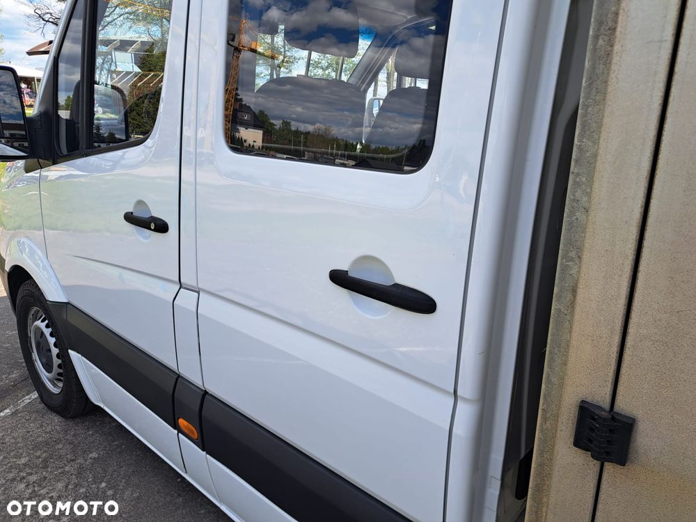 Mercedes-Benz Sprinter - 11