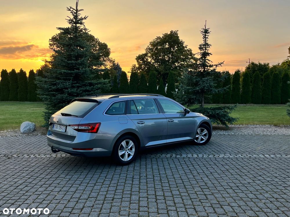 Skoda Superb 1.6 TDI Ambition DSG - 9