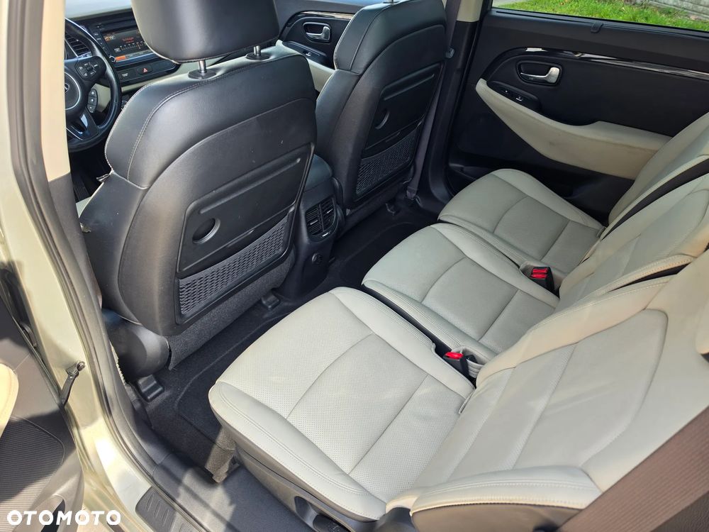 Kia Carens 2.0 GDI L - 37
