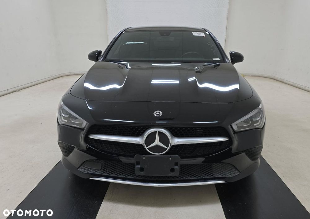 Mercedes-Benz CLA 250 4-Matic Progressive 7G-DCT - 3