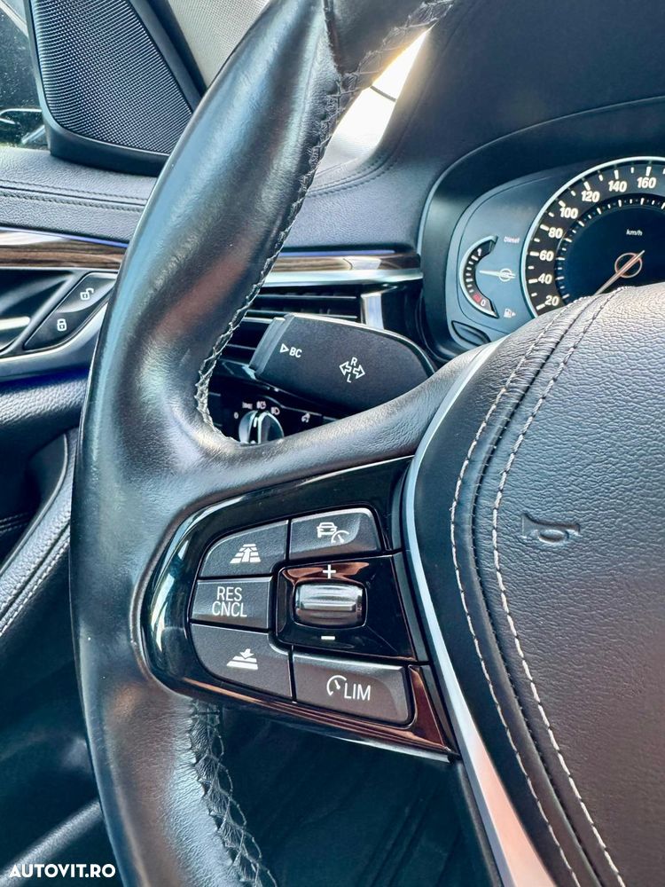 BMW Seria 5 520d xDrive Aut. Luxury Line - 34