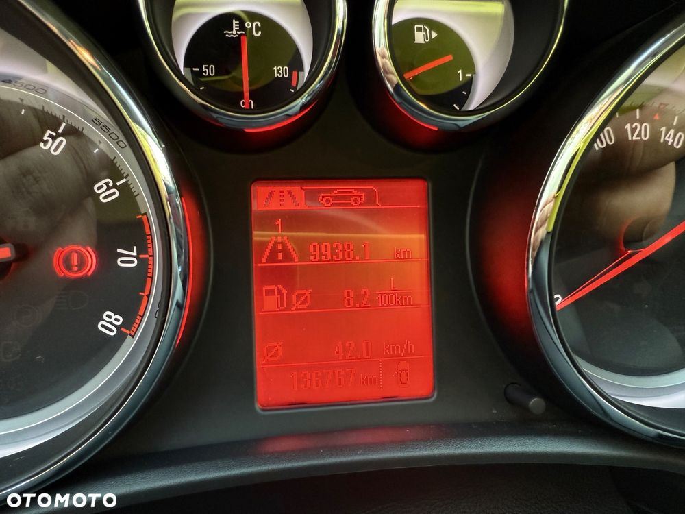 Opel Astra IV GTC 1.4 T Sport - 14
