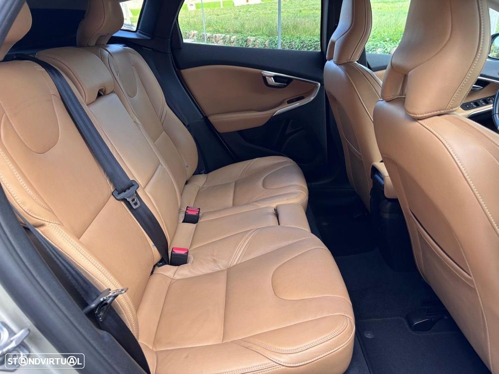 Volvo V40 Cross Country 2.0 D2 Pro - 14