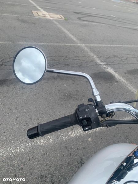 Suzuki Intruder - 13