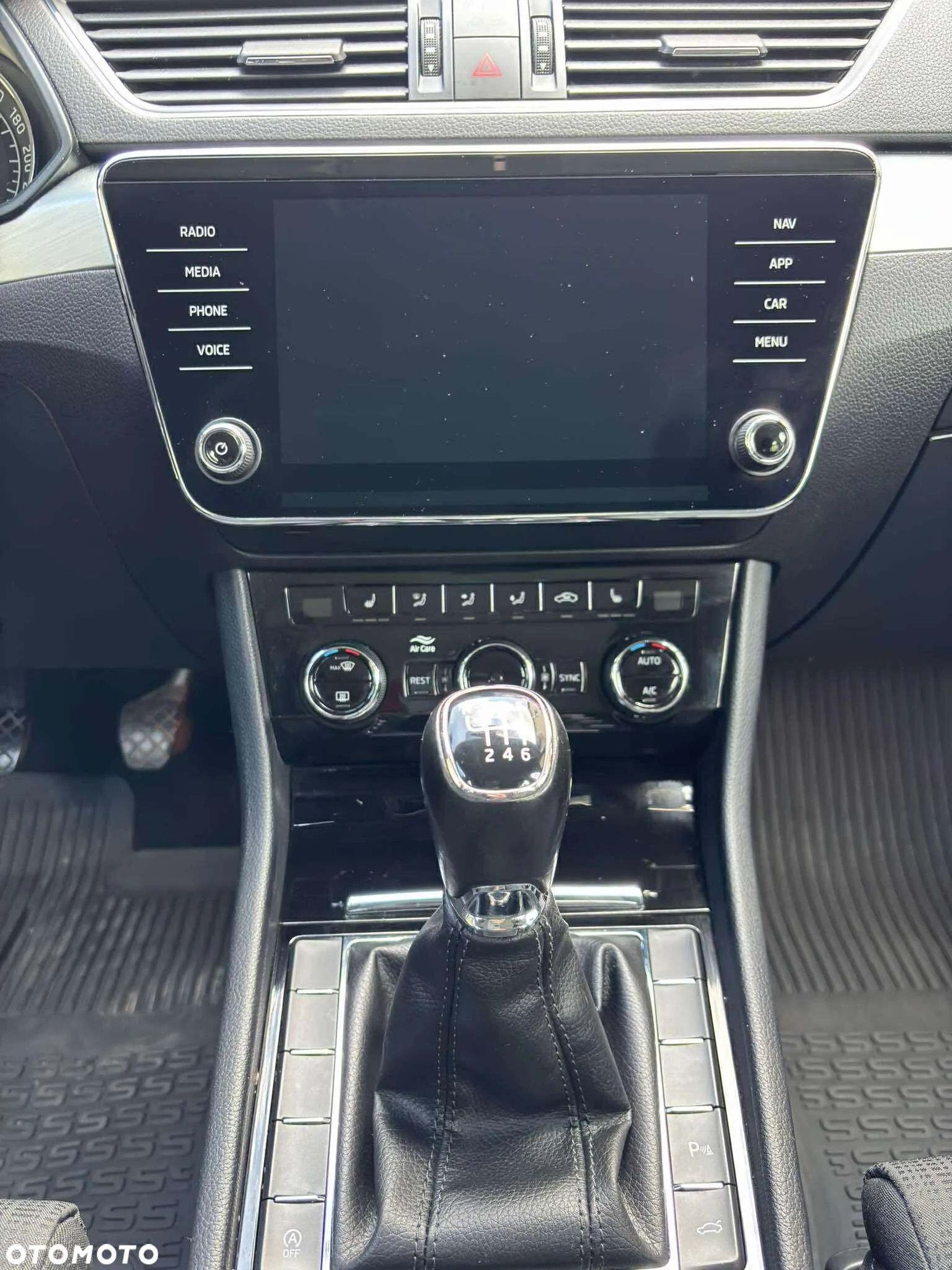 Skoda Superb 2.0 TDI Style - 17