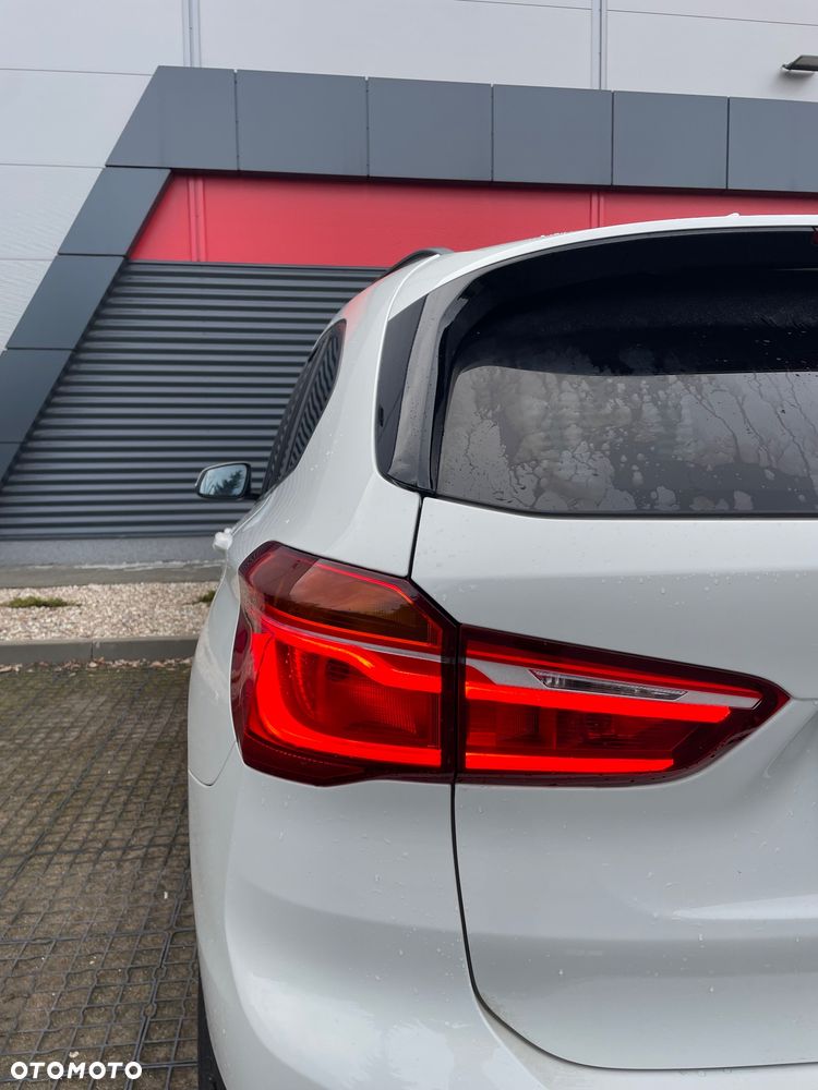 BMW X1 sDrive18i GPF xLine - 8
