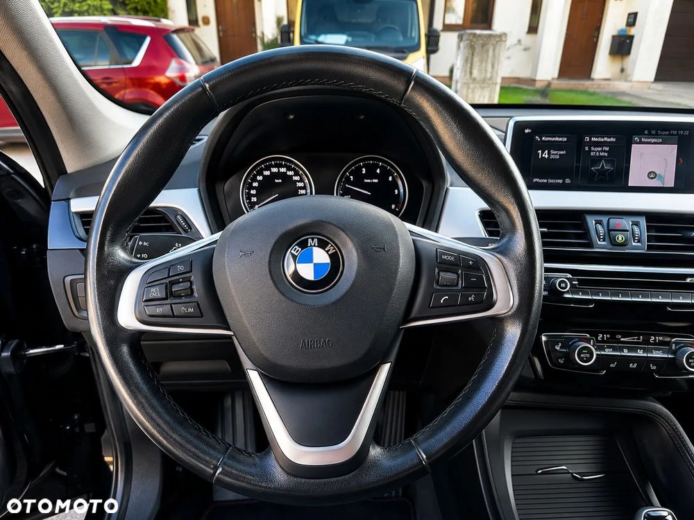 BMW X1 xDrive20d - 16
