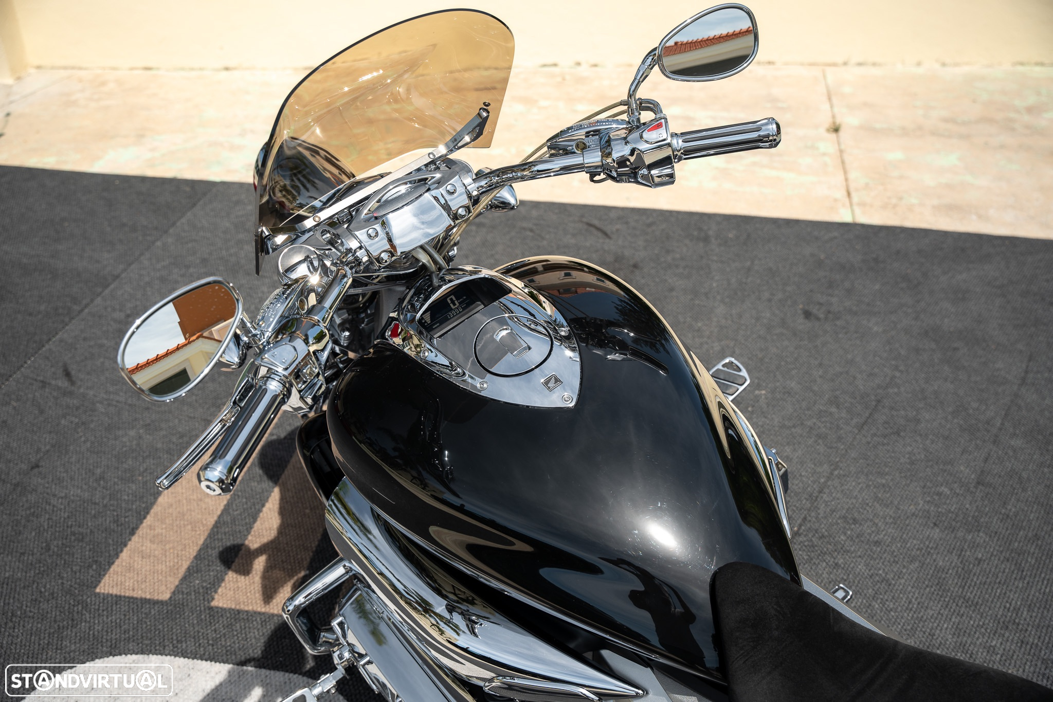Honda Valkyrie Rune - 10