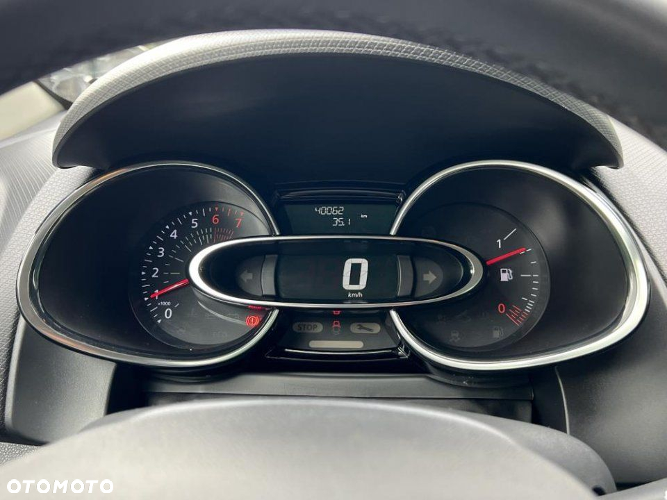 Renault Clio - 12