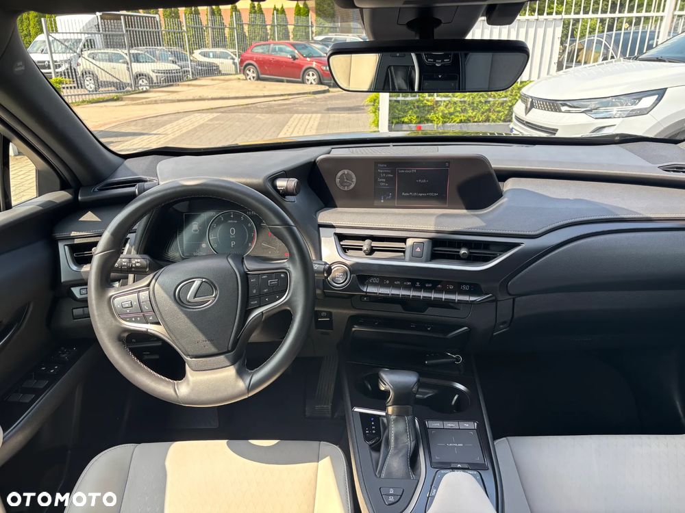 Lexus UX - 14