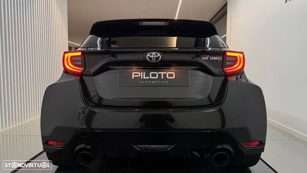 Toyota GR Yaris WRC Triple Edition - 8