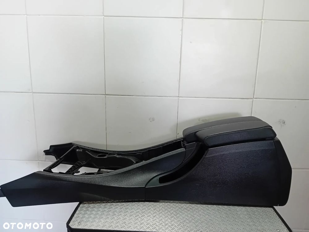 podłokietnik tunel skóra BMW E90-91 2008 - 7