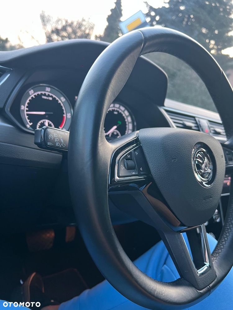 Skoda Superb 2.0 TDI 4x4 Style DSG - 17