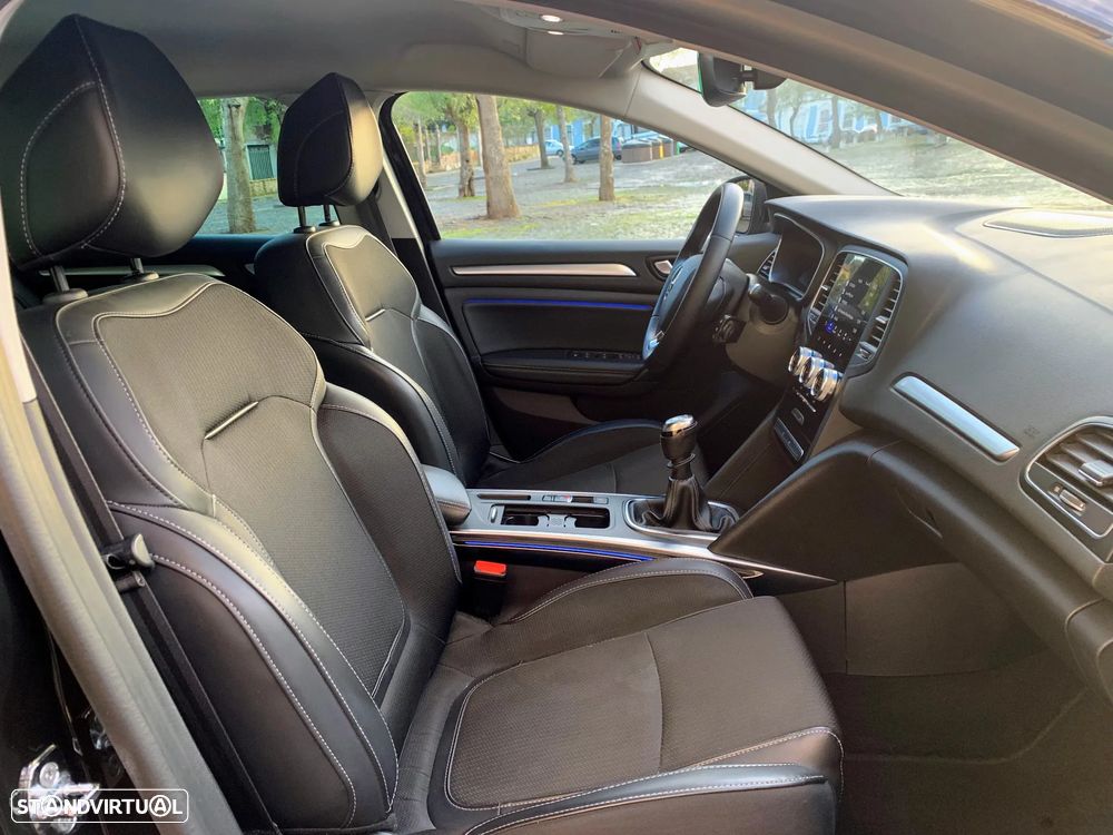 Renault Mégane Sport Tourer 1.5 Blue dCi Intens - 6