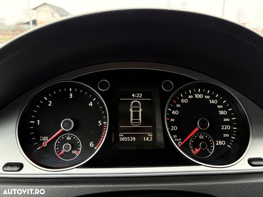 Volkswagen Passat CC - 12