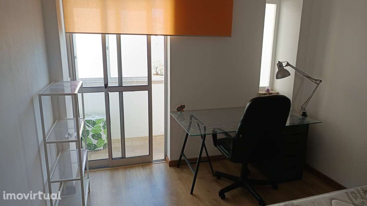 Quarto individual mobiliado a 50m da estação Fertagus de Setúbal - Grande imagem: 5/13