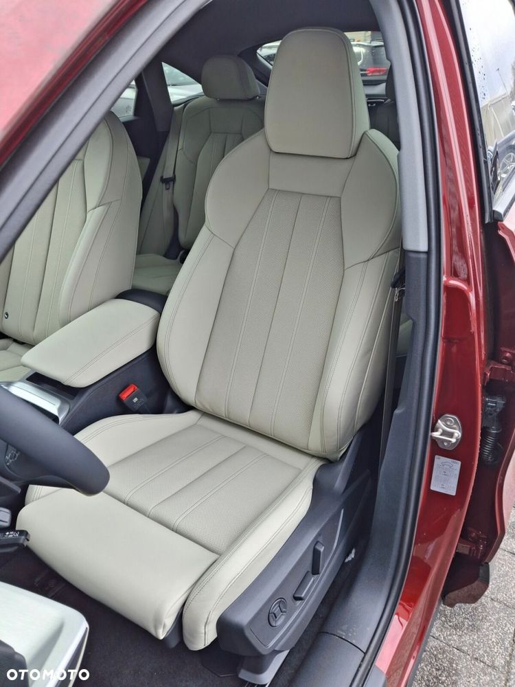 Audi Q5 Sportback - 11