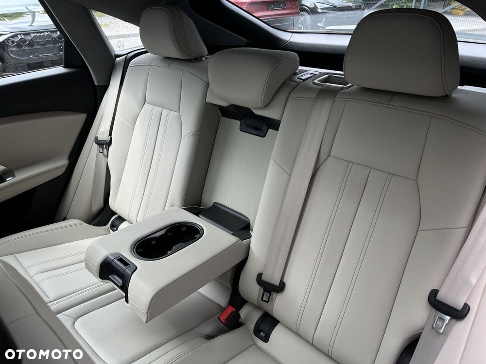 Audi Q5 Sportback - 24