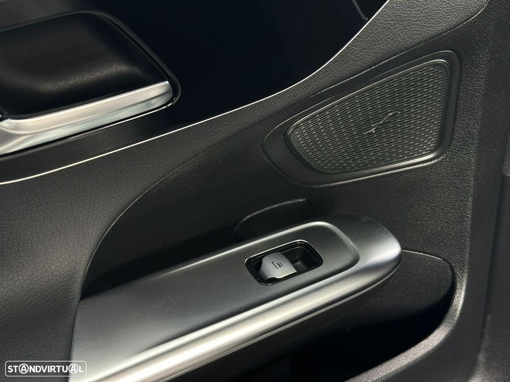 Mercedes-Benz C 300 e AMG Line - 12