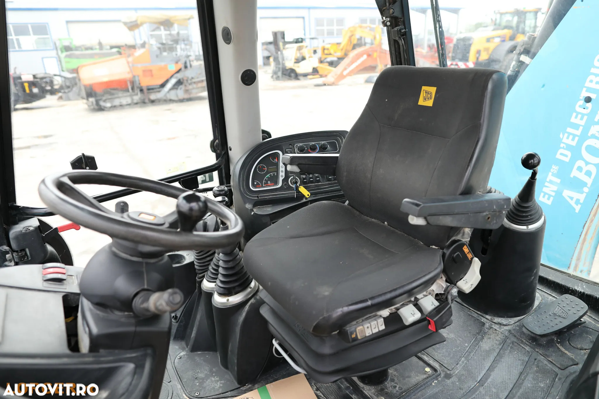 JCB 3CX - 11