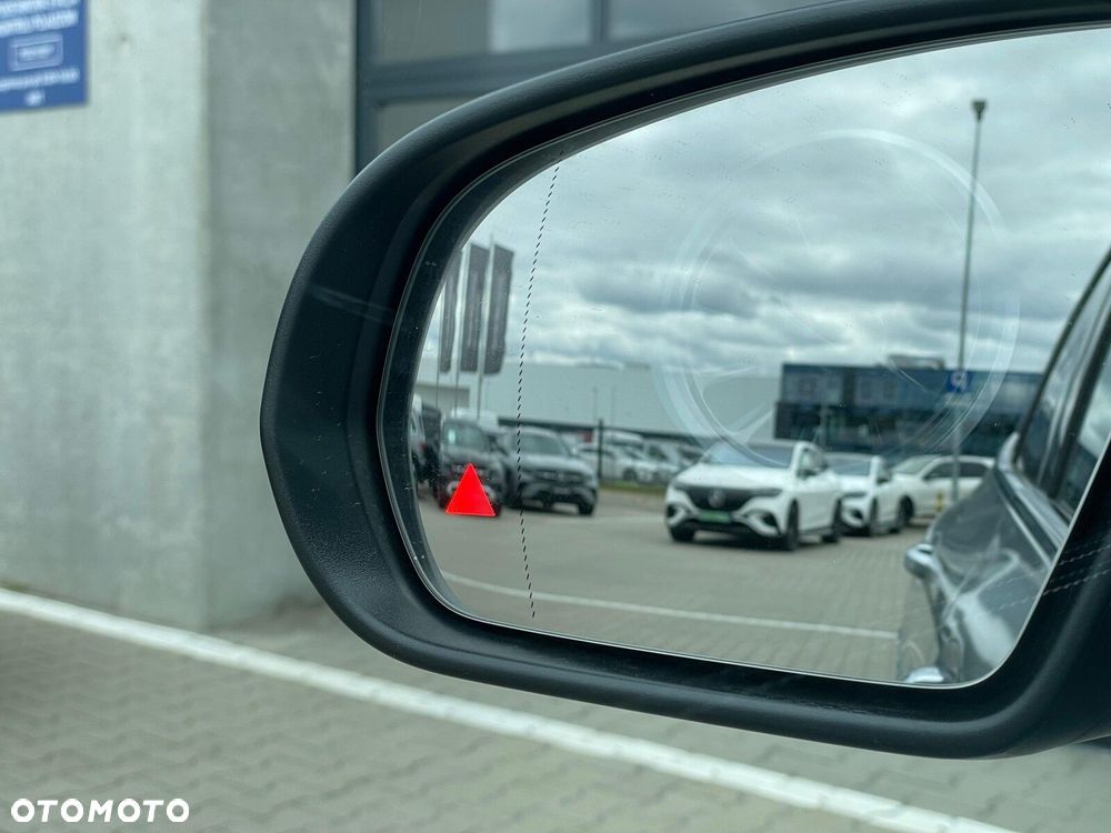 Mercedes-Benz GLA - 21