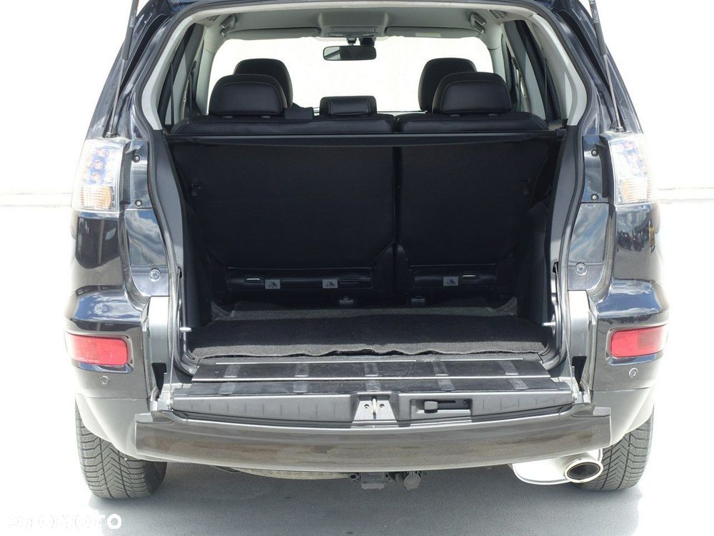 Mitsubishi Outlander 2.4 4WD Invite - 28