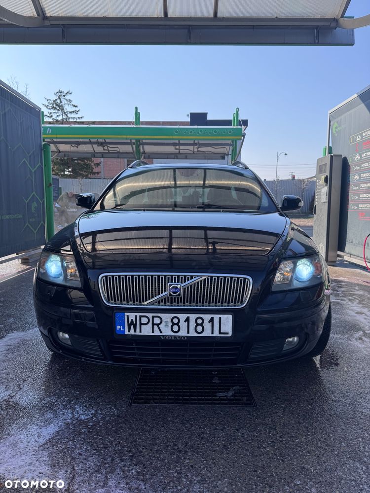 Volvo V50 T5 Momentum - 1