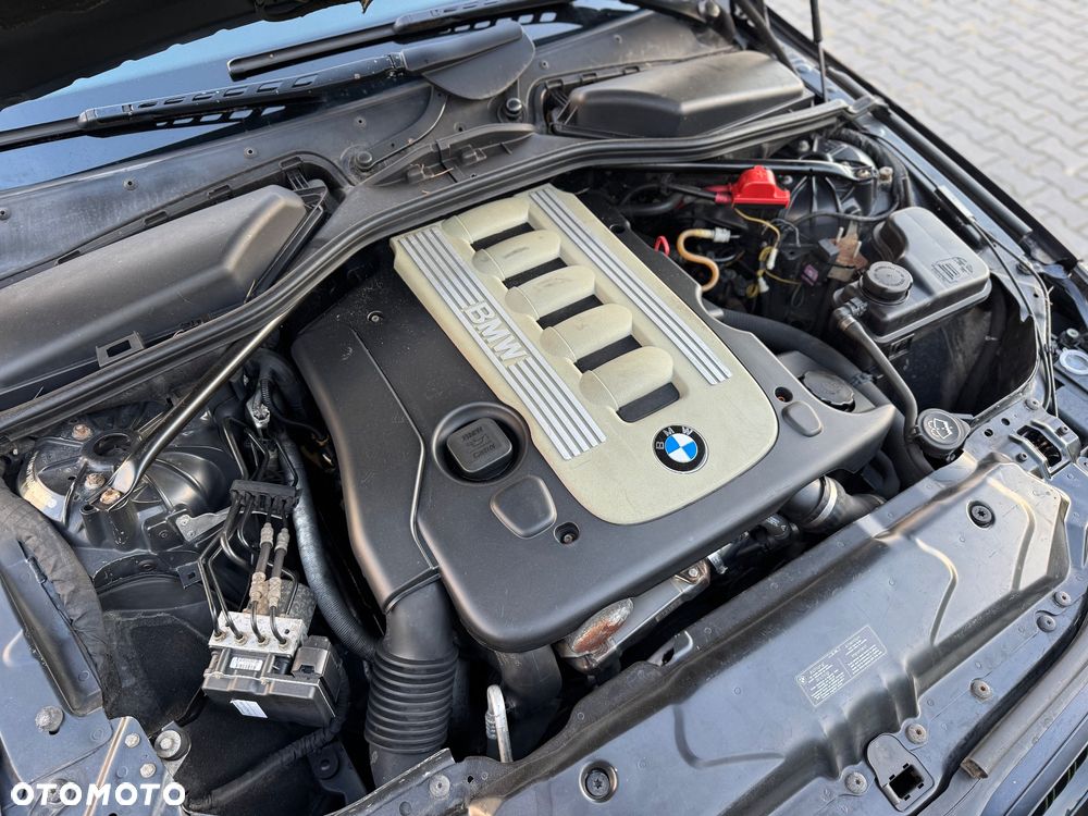 BMW Seria 5 530d Touring - 39