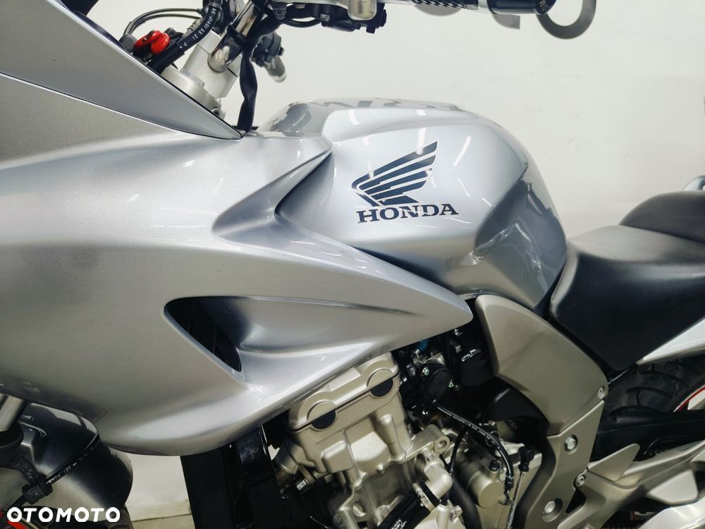 Honda CBF - 22