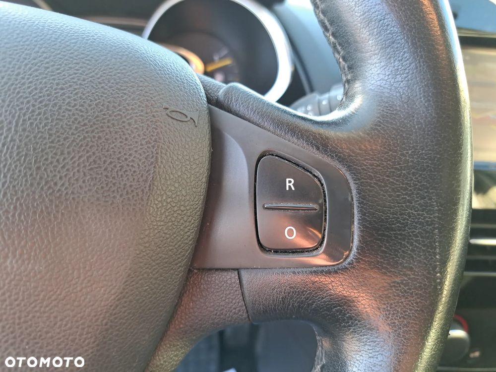 Renault Clio 1.2 16V Alize - 20