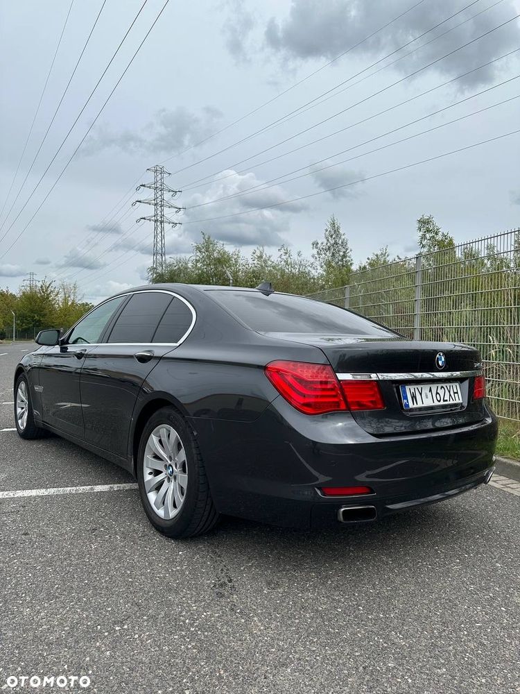 BMW Seria 7 740d xDrive - 11