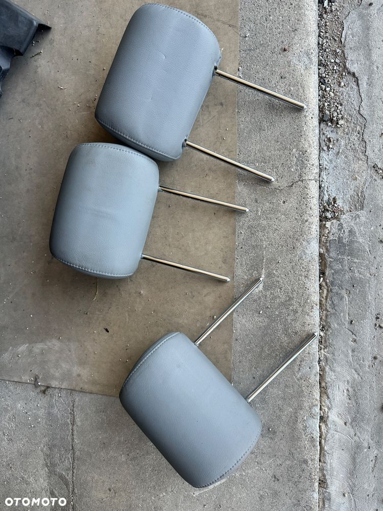 MERCEDES ml 163  szara skora   zagłówek