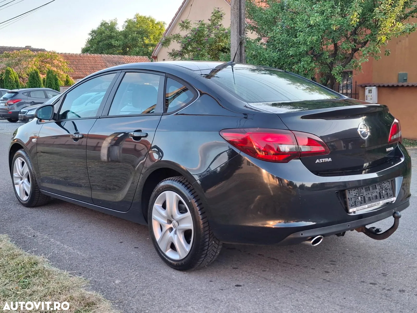 Opel Astra 1.4 Turbo Exklusiv - 4