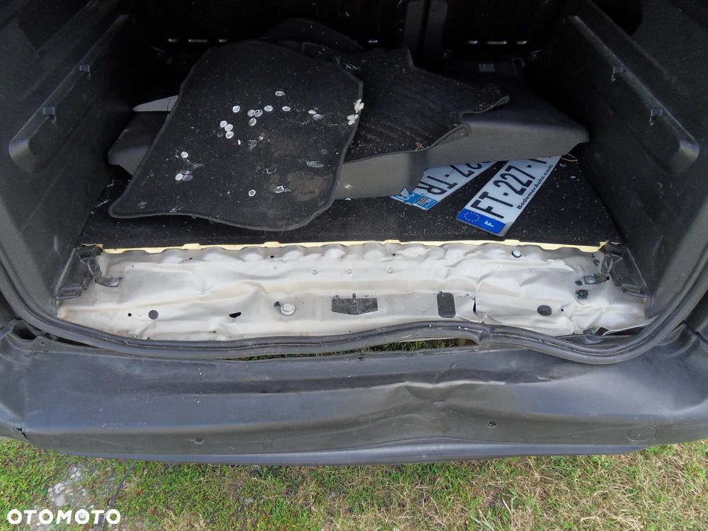 Citroën Berlingo M PureTech 130 EAT8 SHINE - 11
