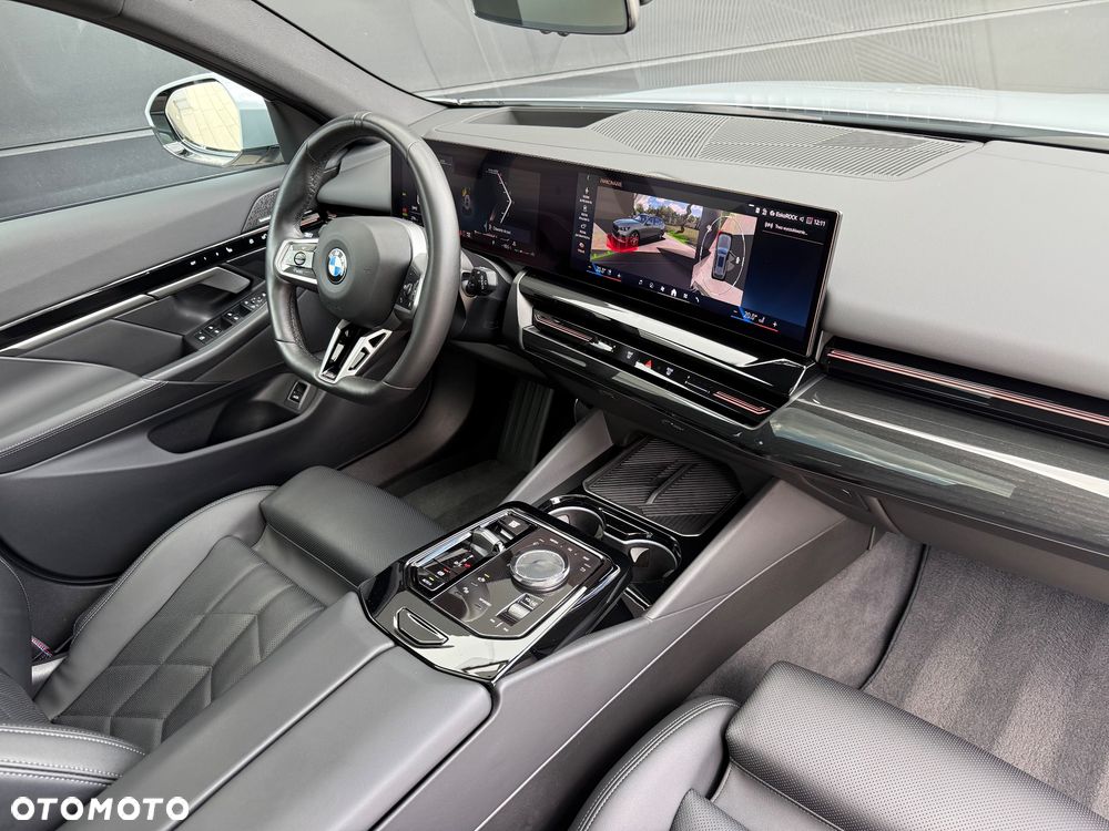 BMW Seria 5 520d xDrive mHEV M Sport - 9