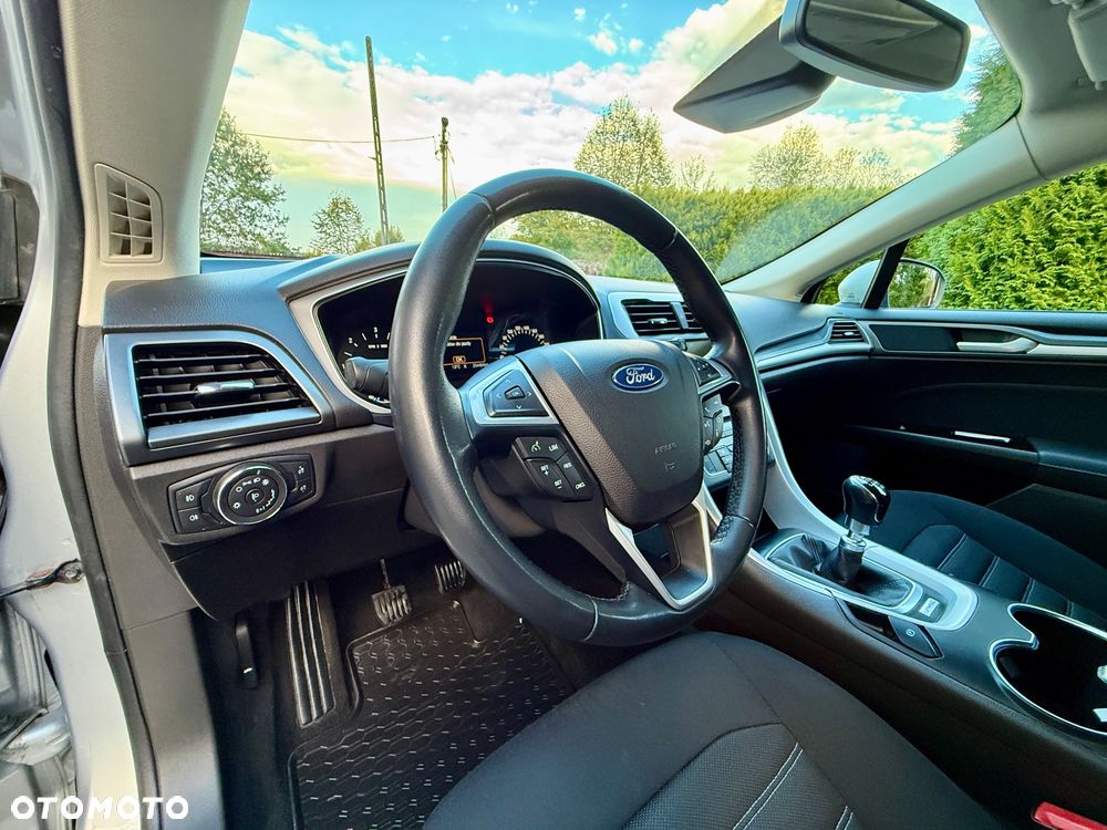 Ford Mondeo - 17