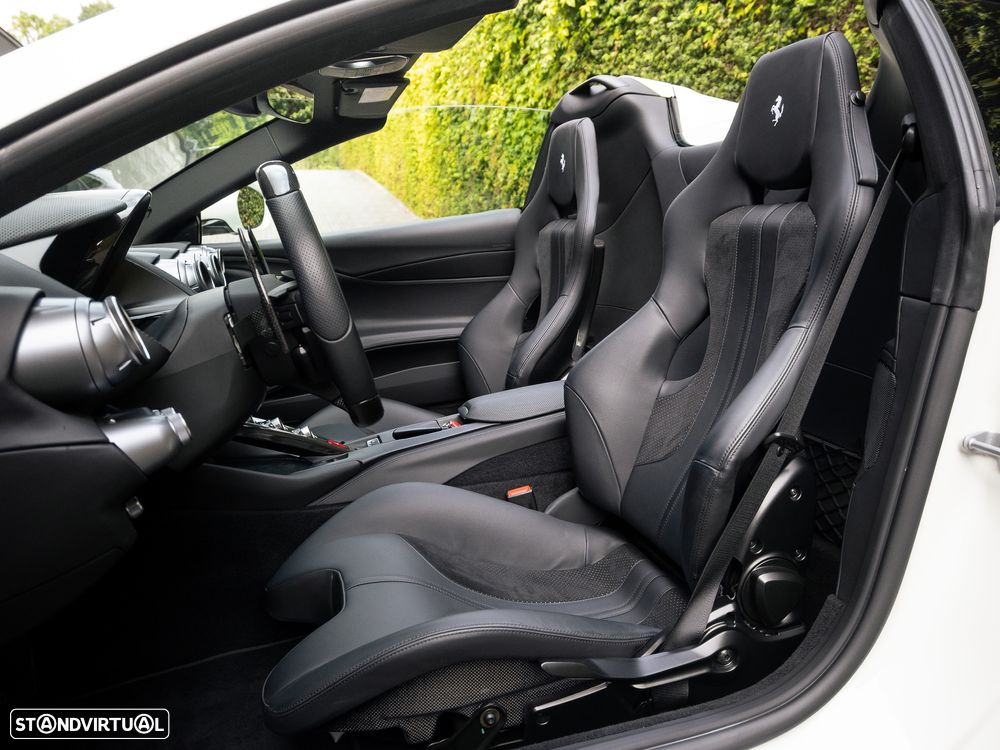 Ferrari 812 GTS 6.5 V12 - 24