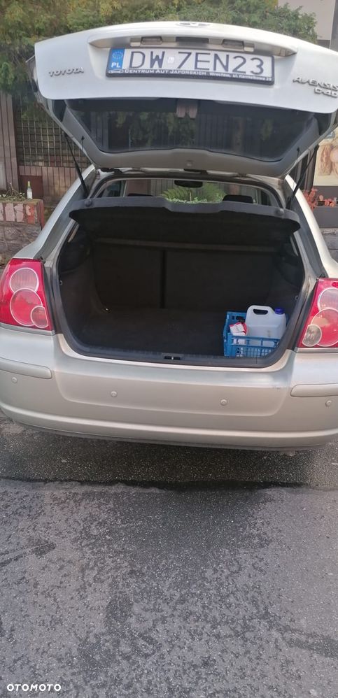 Toyota Avensis - 5